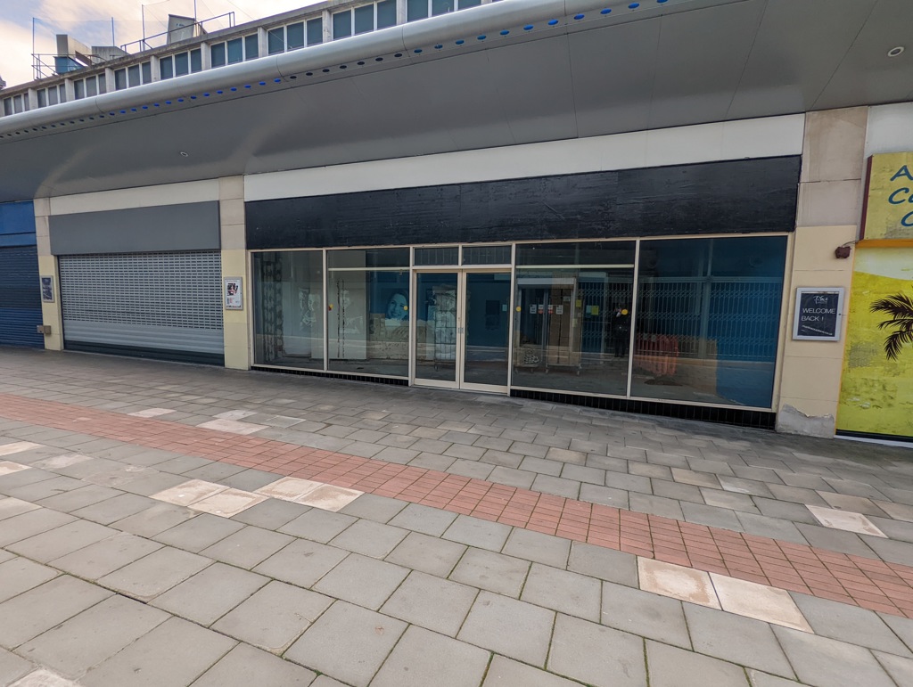 Unit 7a Martineau Place Shopping Centre, Union St, B2 4UW