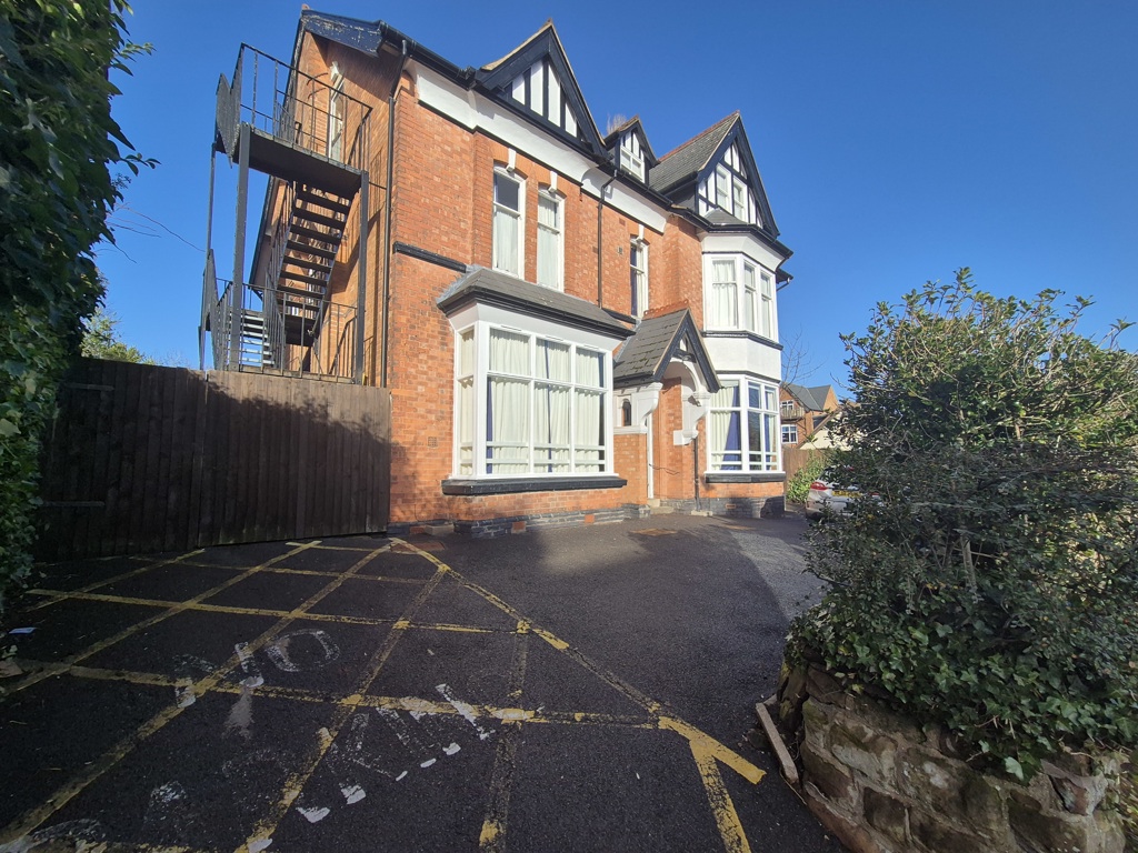32 Grove Avenue, Moseley, Birmingham, West Midlands, B13 9RY