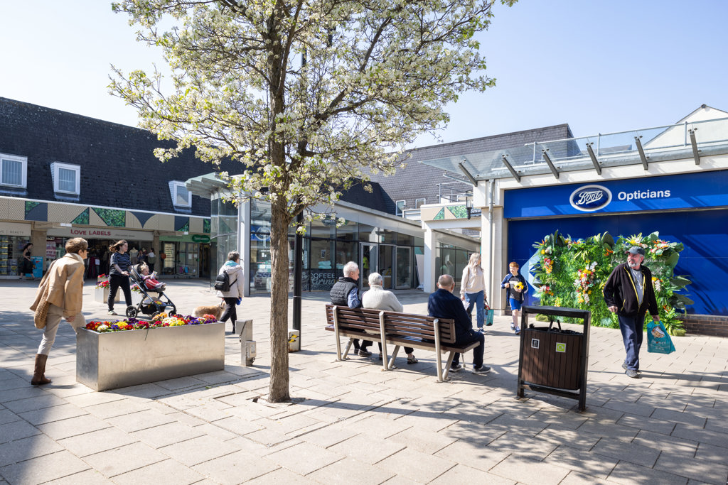 Various Units At St Andrews Square Shopping Centre, Droitwich Spa, Worcestershire, WR9 8HE