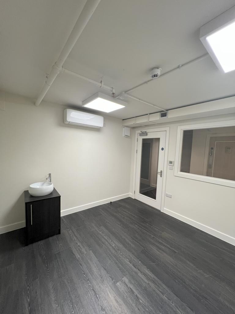 Phenix Salon Suites, Snowhill 2 , Birmingham, West Midlands, B4 6WR