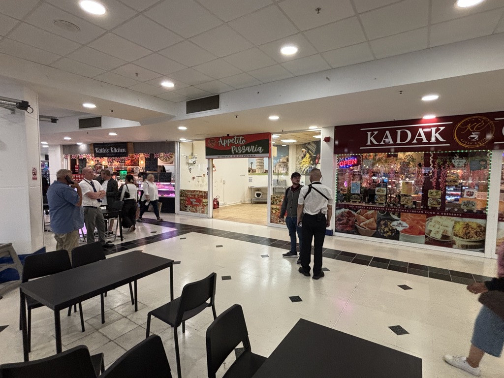 Unit 16, 29 Wulfrun Way, Wulfrun Shopping Centre, Wolverhampton, WV1 3HH