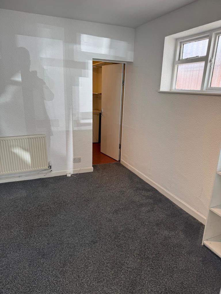 74b Walsall Road, Four Oaks, Sutton Coldfield, West Midlands, B74 4QY