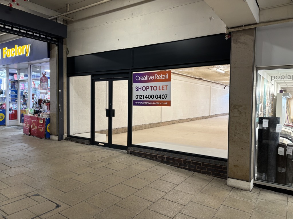 Unit 7, No.44 St Andrews Square Shopping Centre, Droitwich Spa, Worcestershire, WR9 8HE