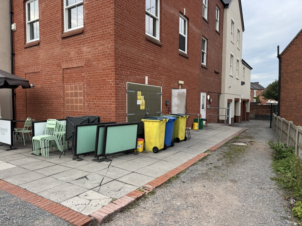 3 Derby Road, Ashby-De-La-Zouch, Leicestershire, LE65 2HF