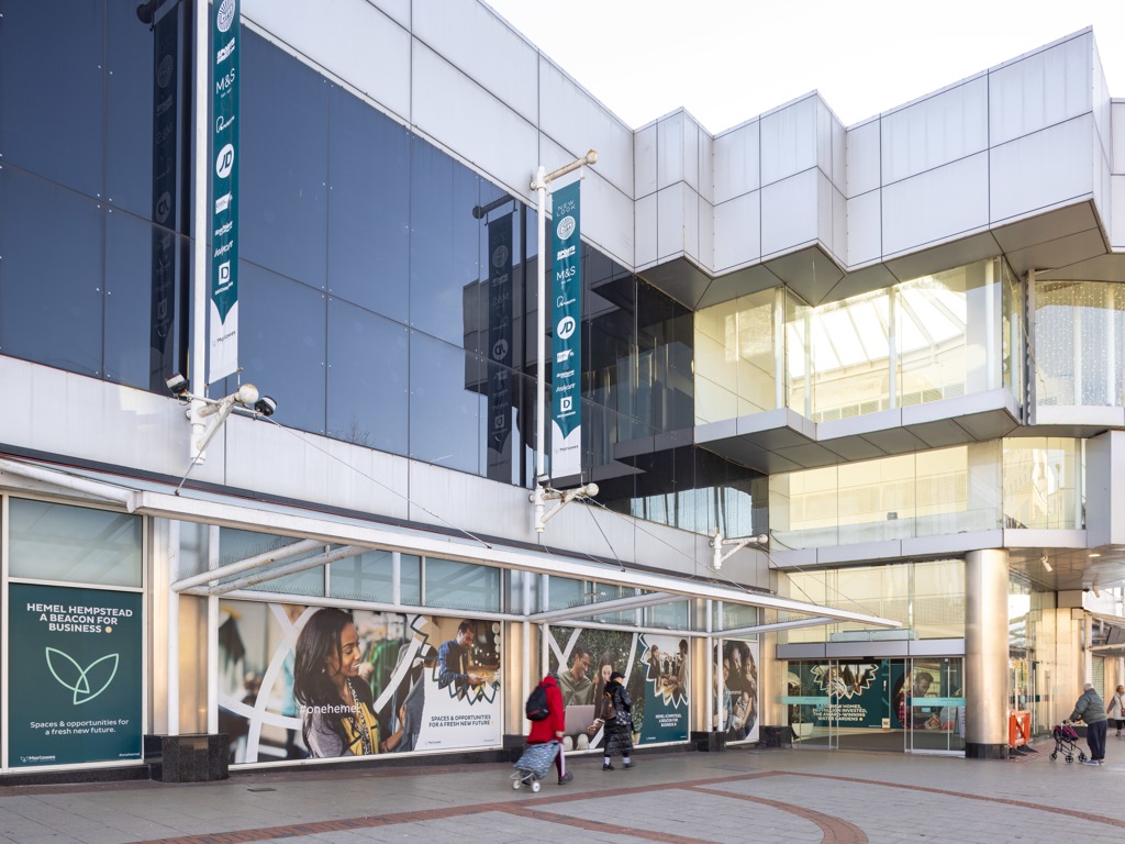 Unit 1, The Marlowes Centre, Marlowes, Hemel Hempstead, Hertfordshire, HP1 1DX