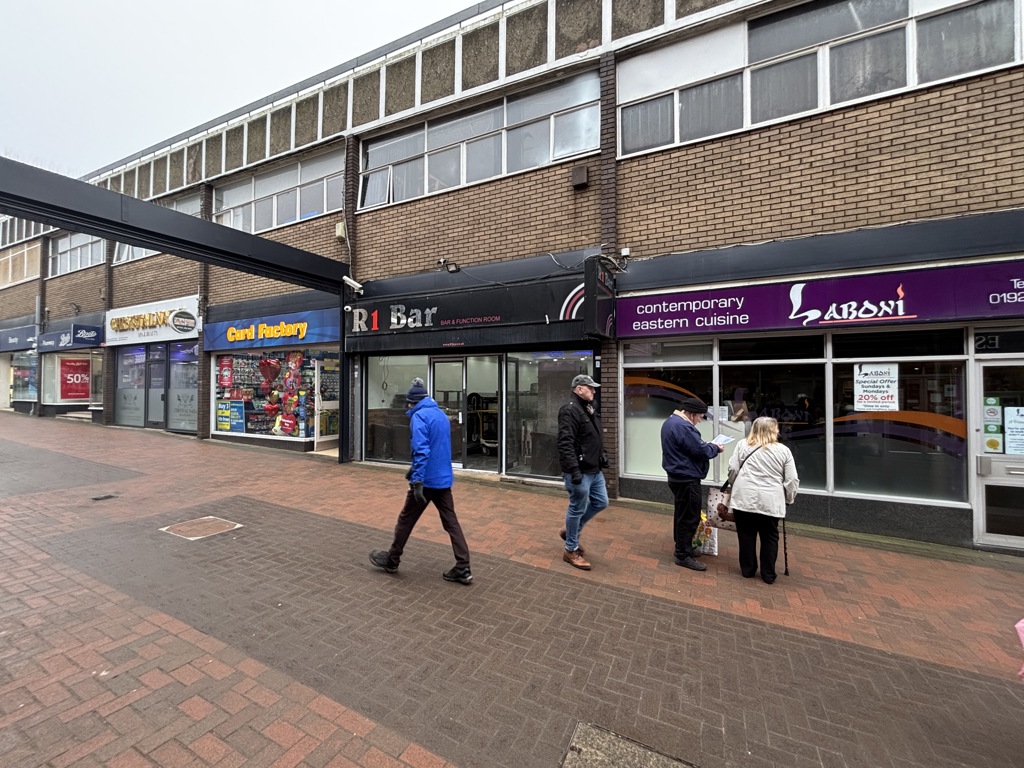 Unit 11, Anchor Parade, Aldridge Shopping Centre, Aldridge, West Midlands, WS9 8QS