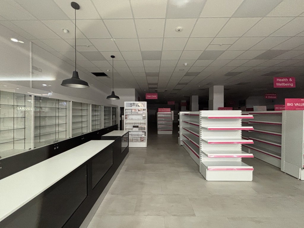 Units 48/49, The Marlowes Centre, Marlowes, Hemel Hempstead, Hertfordshire, HP1 1DX