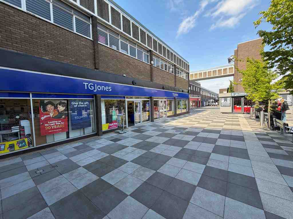 Unit 44, The Square, Aldridge Shopping Centre, Aldridge, West Midlands, WS9 8QS