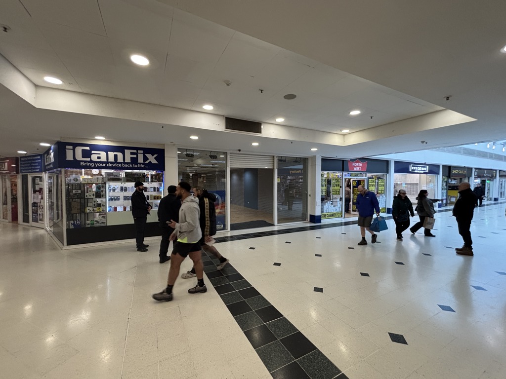 Unit 52, 7 Wulfrun Way, Wulfrun Shopping Centre, Wolverhampton, WV1 3HH