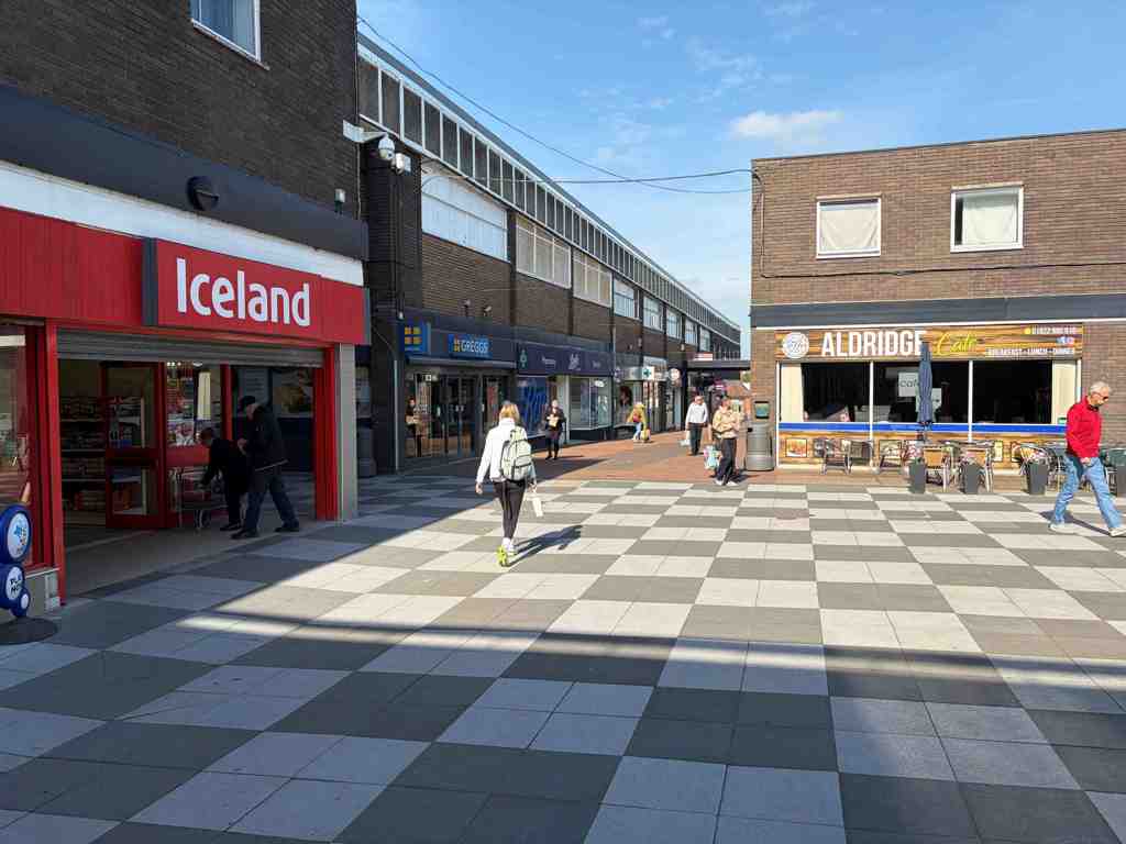 Unit 44, The Square, Aldridge Shopping Centre, Aldridge, West Midlands, WS9 8QS