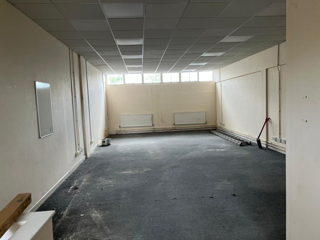 70 High Street, Halesowen, West Midlands, B63 3BA