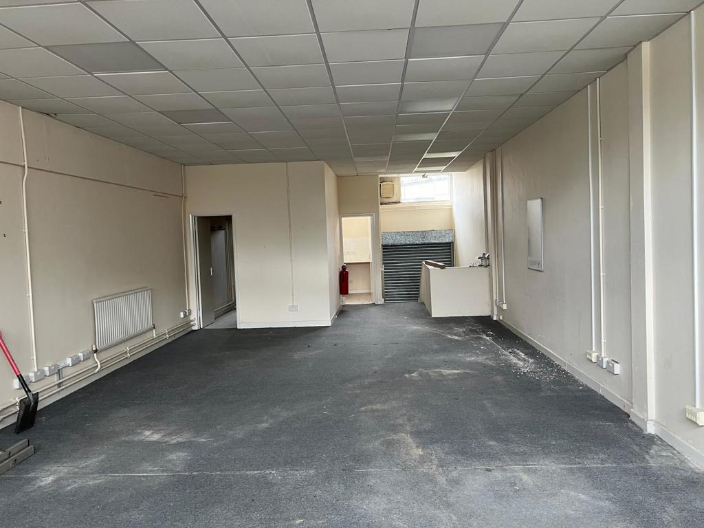 70 High Street, Halesowen, West Midlands, B63 3BA
