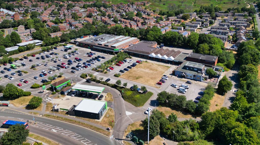 3 Retail Units, Canford Heath Road, Poole, Dorset, BH17 9DW
